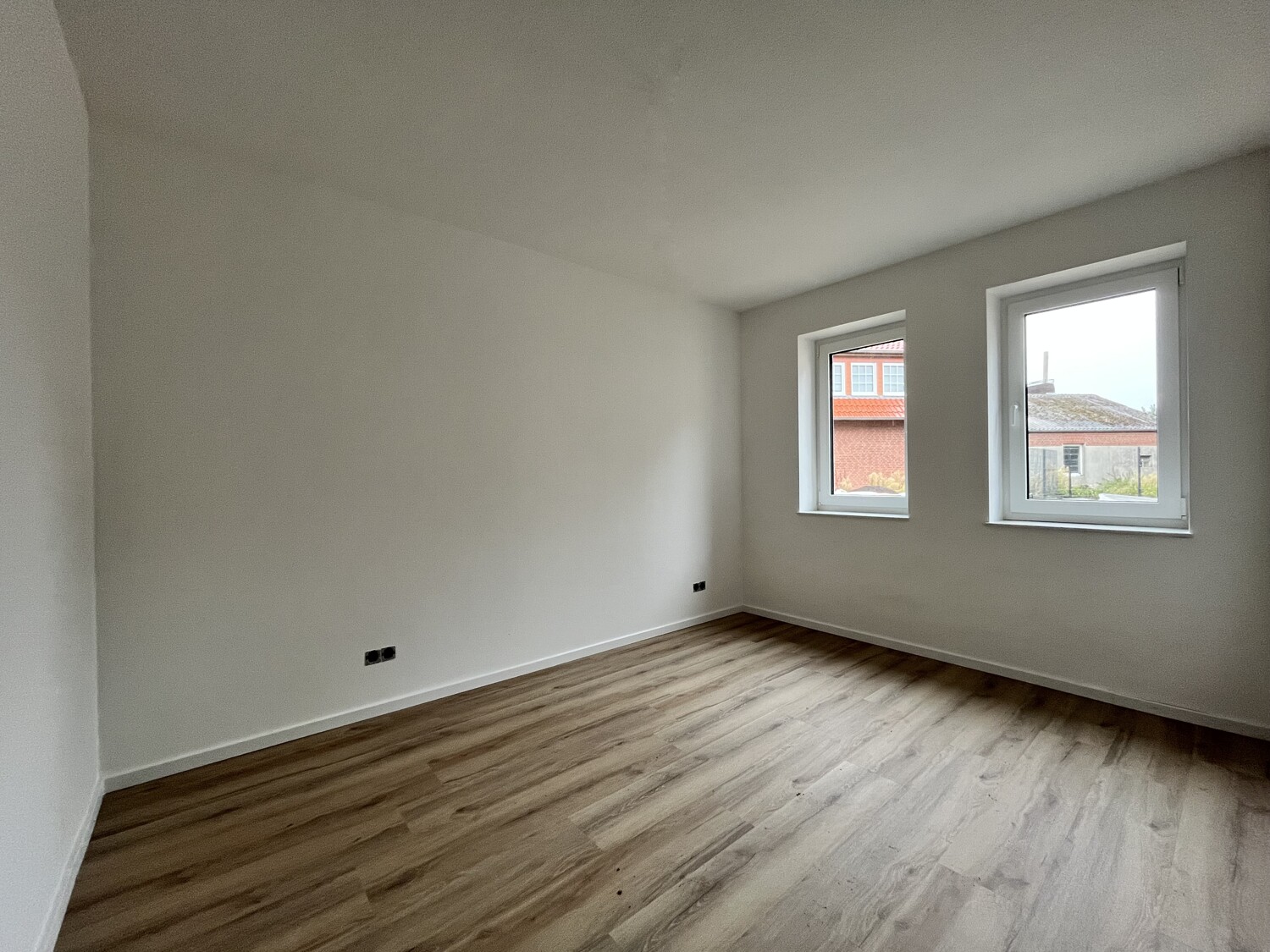Neubau: Gehobene Erdgeschosswohnung in gesuchter Lage