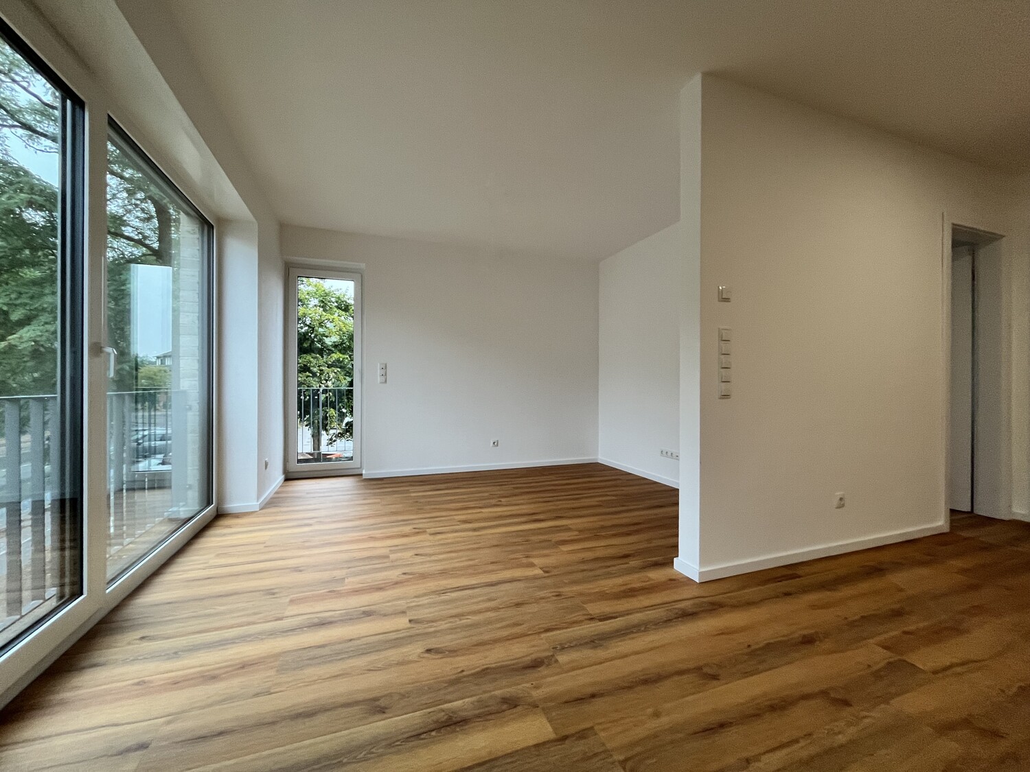 Neubau: Gehobene Obergeschosswohnung in idealer Lage