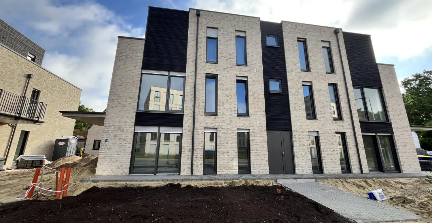 Neubau: Gehobene Obergeschosswohnung in idealer Lage