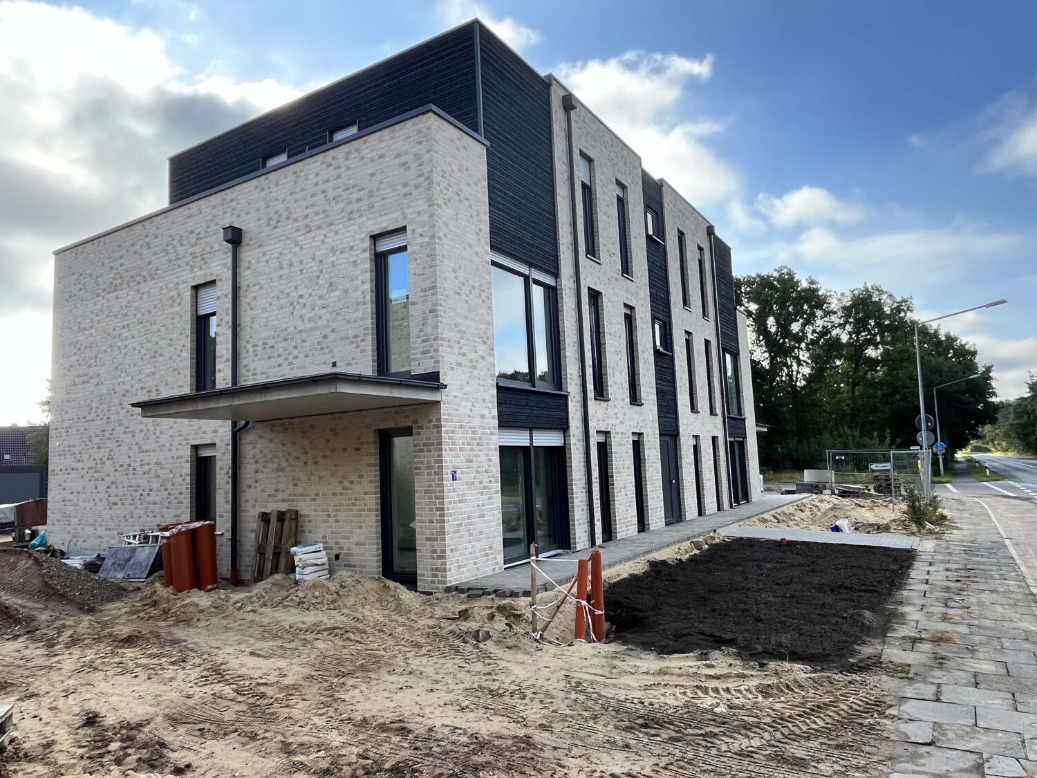 Neubau: Gehobene Obergeschosswohnung in idealer Lage