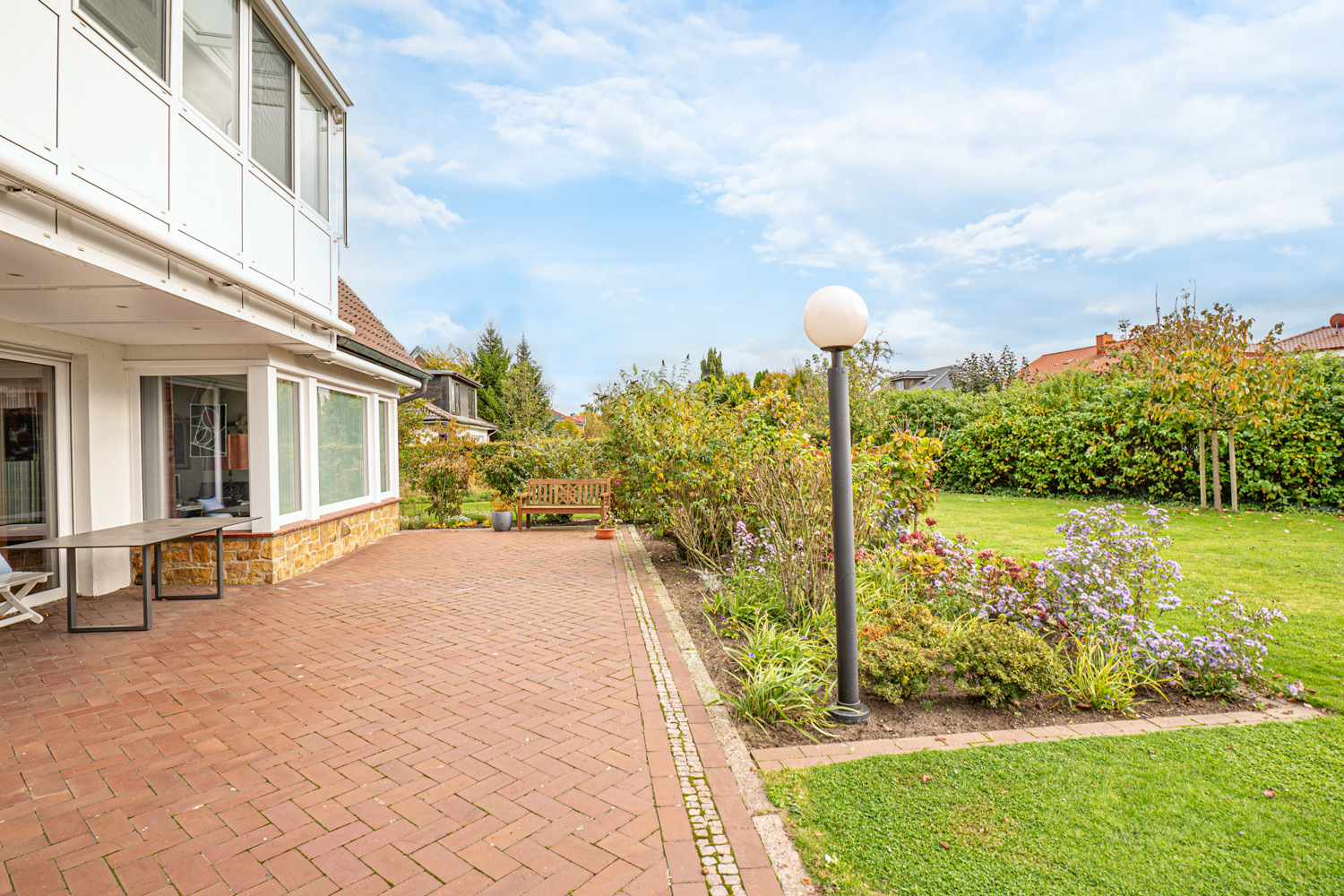 Wohnen mit traumhaftem Garten in bester Zentrumslage