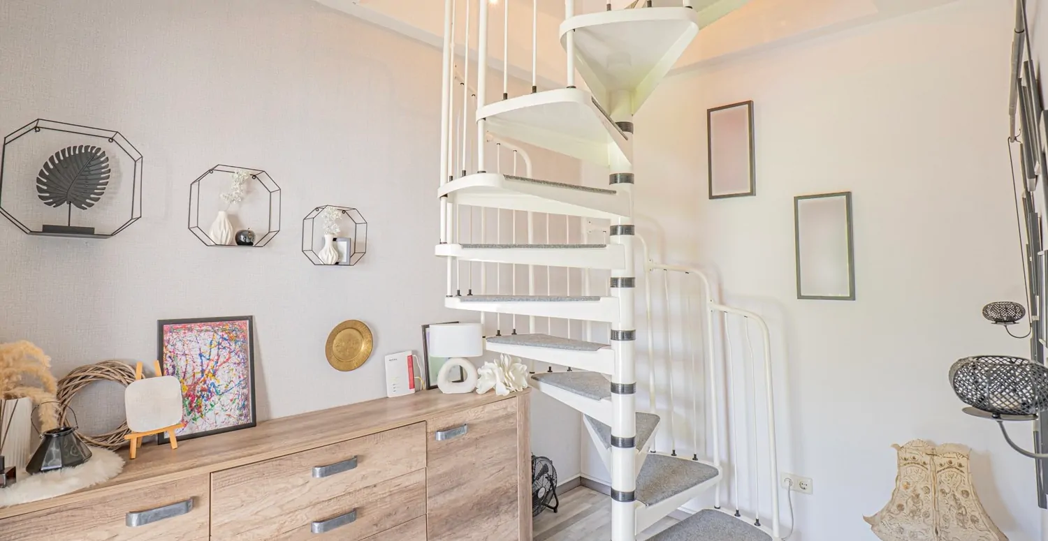 Großzügiges Zweifamilienhaus in gesuchter Lage