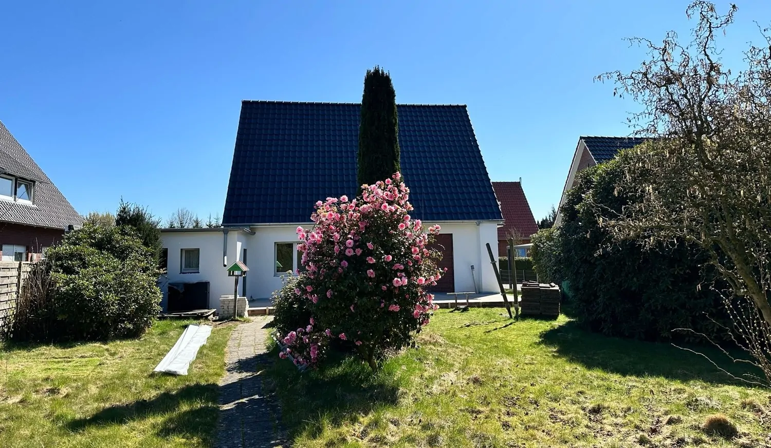 Kernsaniertes Einfamilienhaus - Innenausstattung noch individualisierbar