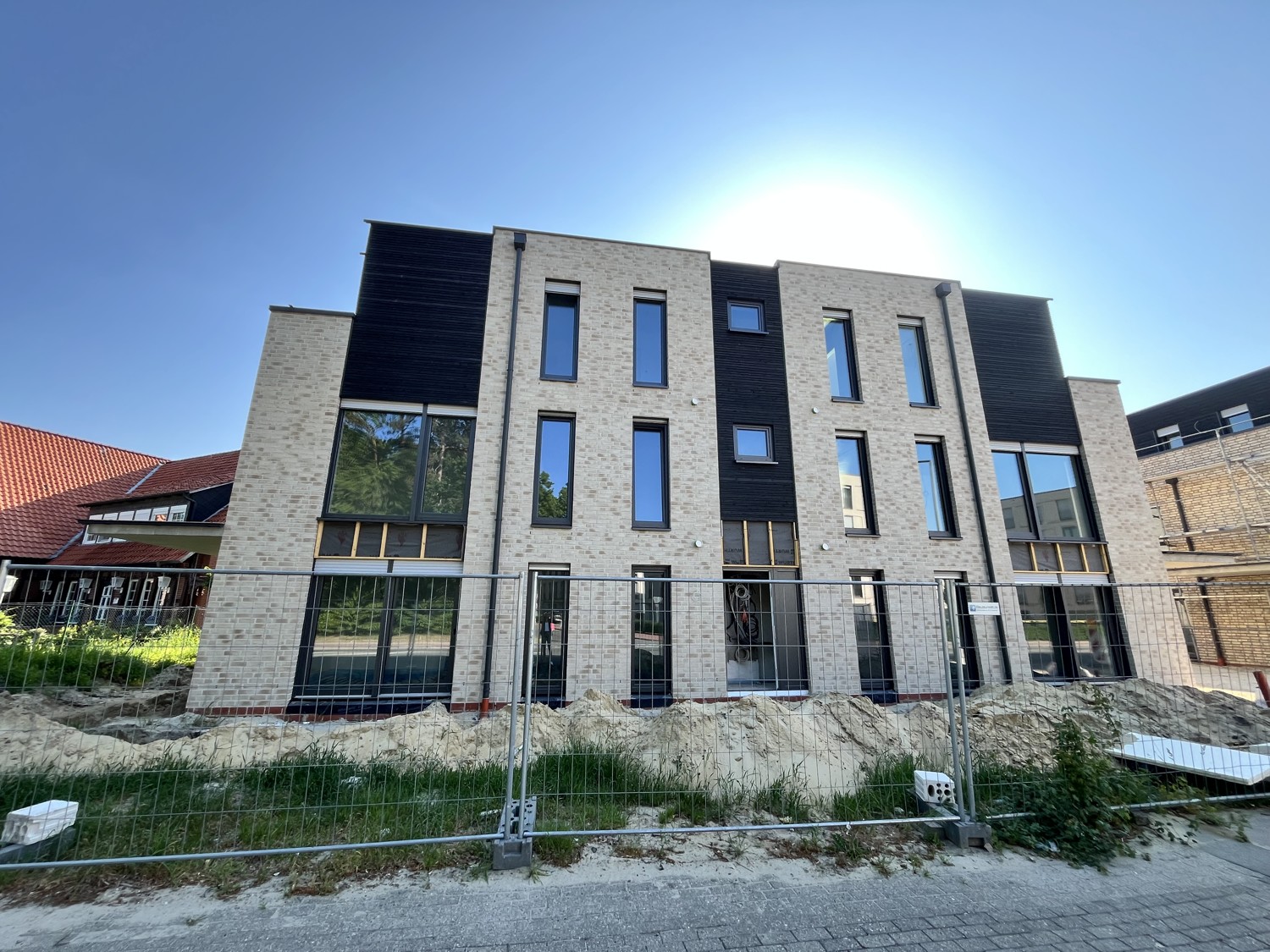 Erstbezug: Gehobene Obergeschosswohnung in idealer Lage zur Miete
