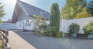 von_poll_real_estate_property_25196045_image_0