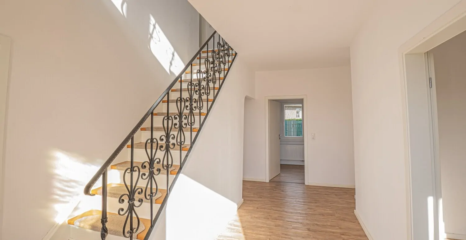 Familienglück - Modernisiertes Einfamilienhaus mit sonnigem Garten