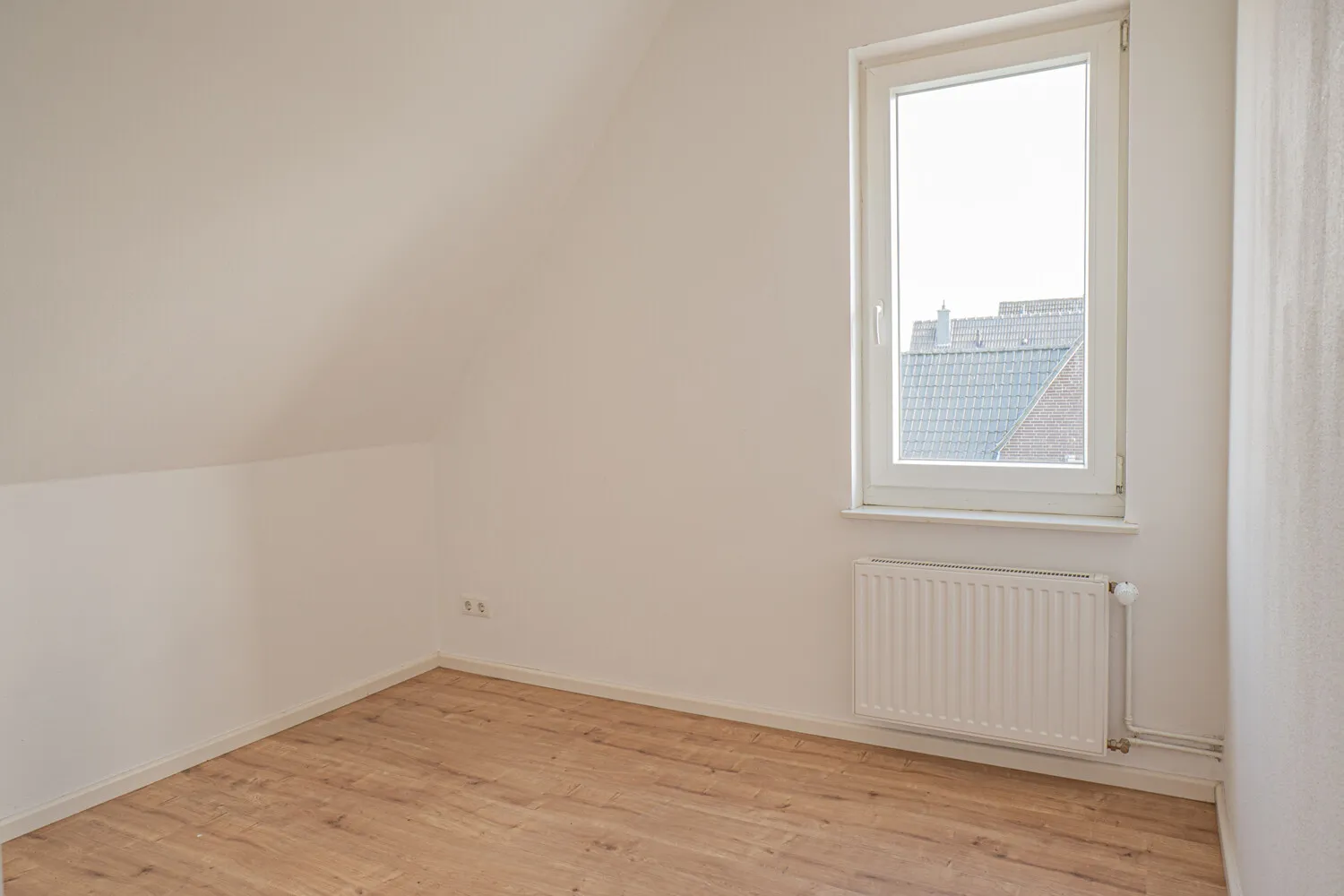 Family bliss - Modernized detached house with sunny garden