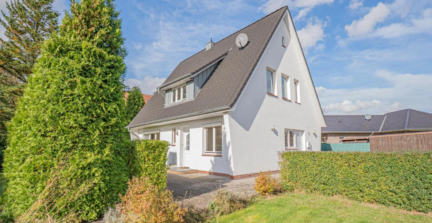 Familienglück - Modernisiertes Einfamilienhaus mit sonnigem Garten