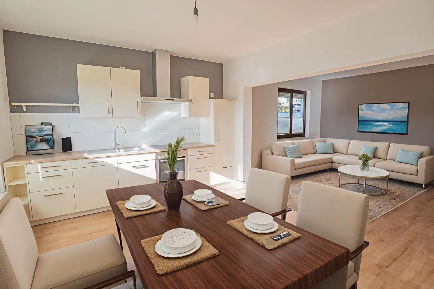 Family bliss - Modernized detached house with sunny garden