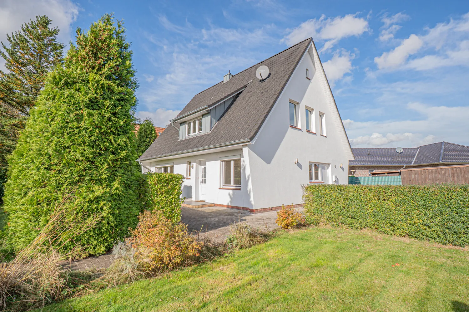 Family bliss - Modernized detached house with sunny garden