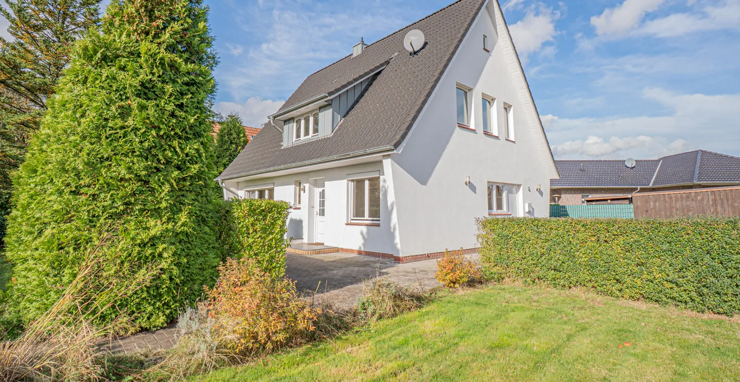 Familienglück - Modernisiertes Einfamilienhaus mit sonnigem Garten