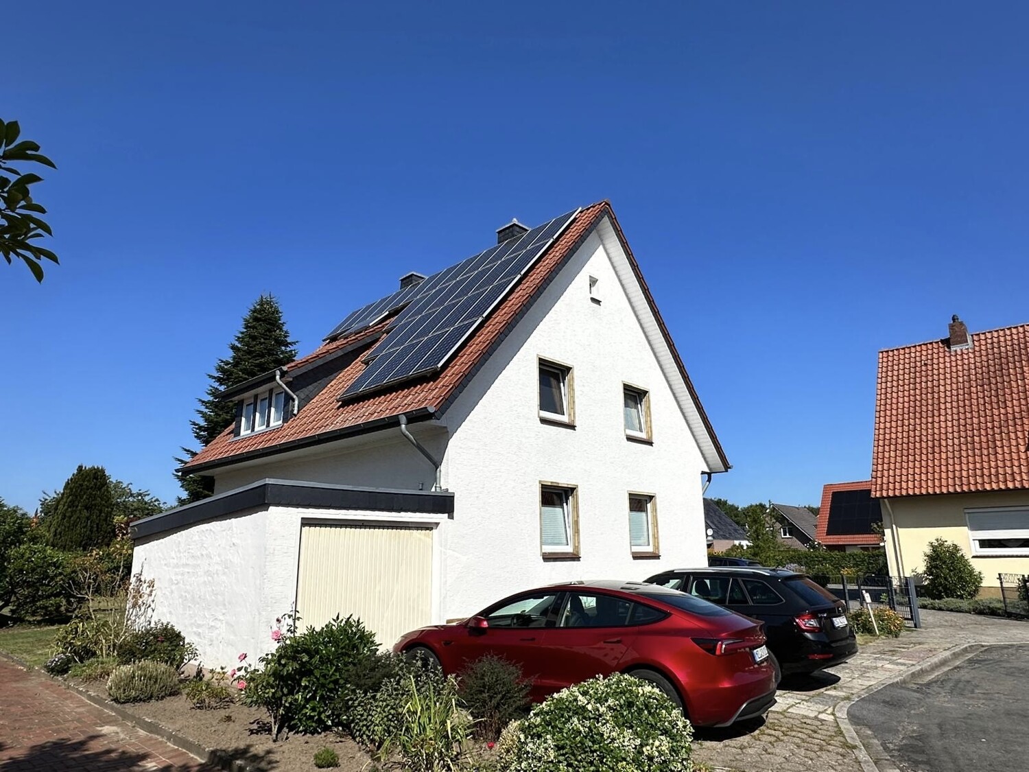Vielseitiges Zweifamilienhaus in ruhiger Sackgassenendlage