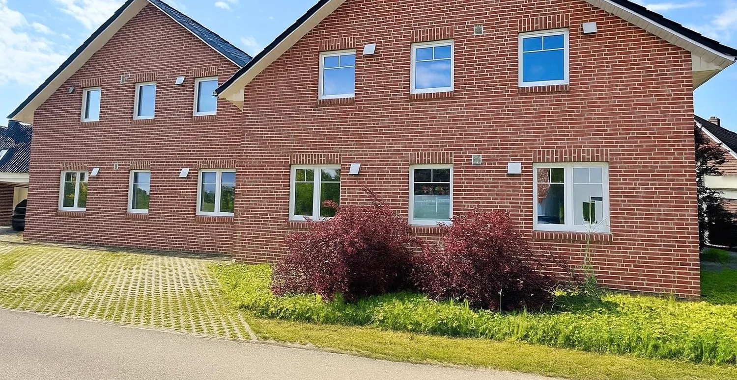 Top-Lage: Moderne Haushälfte mit zwei attraktiven Wohnungen