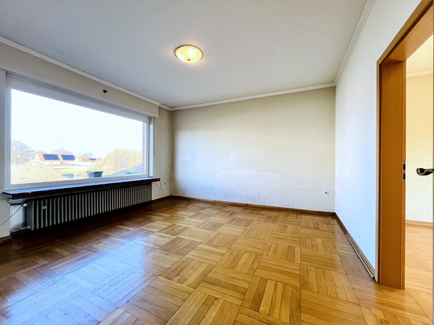 Viel Platz, viele Möglichkeiten: Zweifamilienhaus mit Entwicklungspotenzial