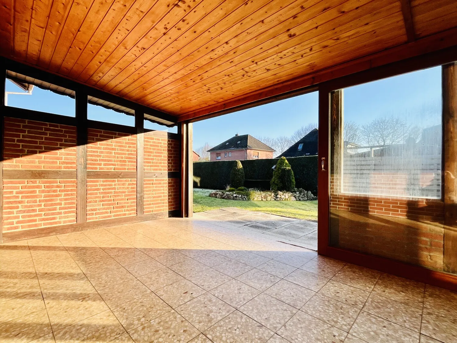 Viel Platz, viele Möglichkeiten: Zweifamilienhaus mit Entwicklungspotenzial