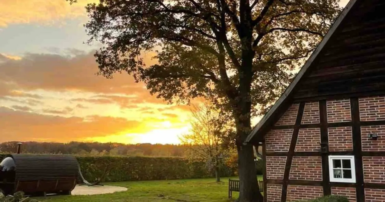 Fachwerktraum in Alleinlage: Stilvolles Artland-Denkmal mit modernem Luxus