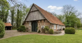 von_poll_real_estate_property_25196061_image_0