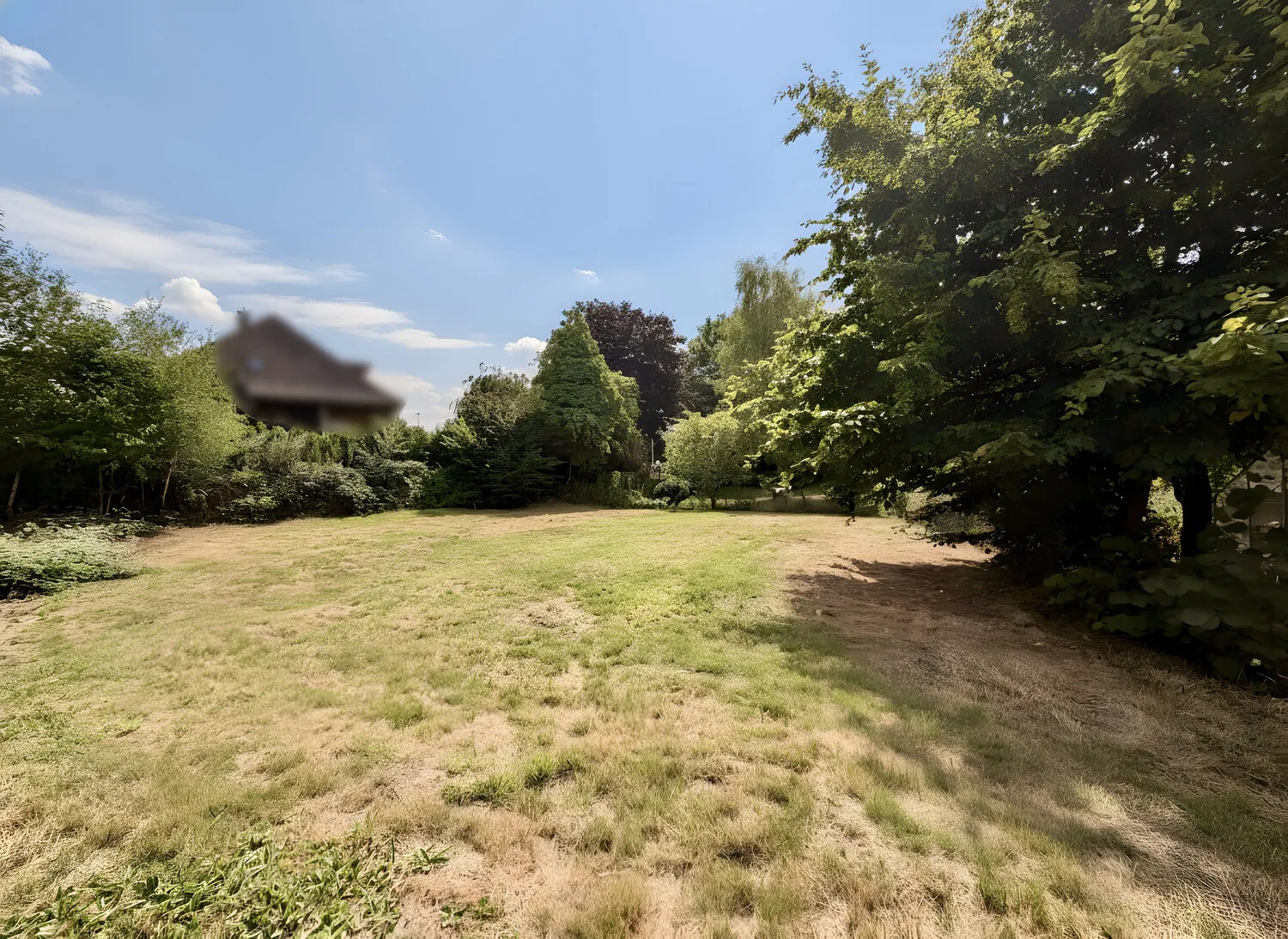 Ein Zuhause mit großzügigem Grundstück