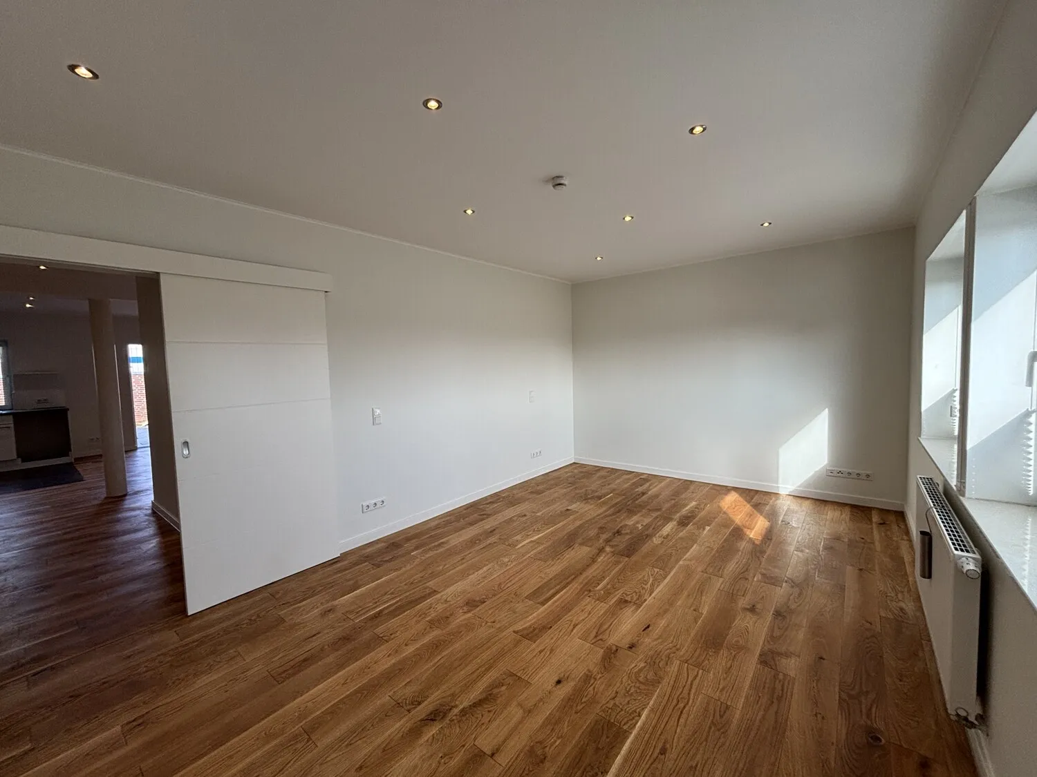 Ihr neues Zuhause zur Miete: Erdgeschosswohnung mit Garten & Garage