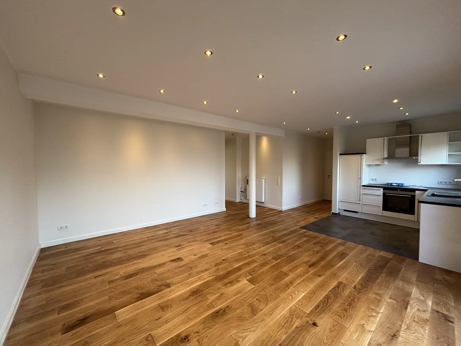 Ihr neues Zuhause zur Miete: Erdgeschosswohnung mit Garten & Garage