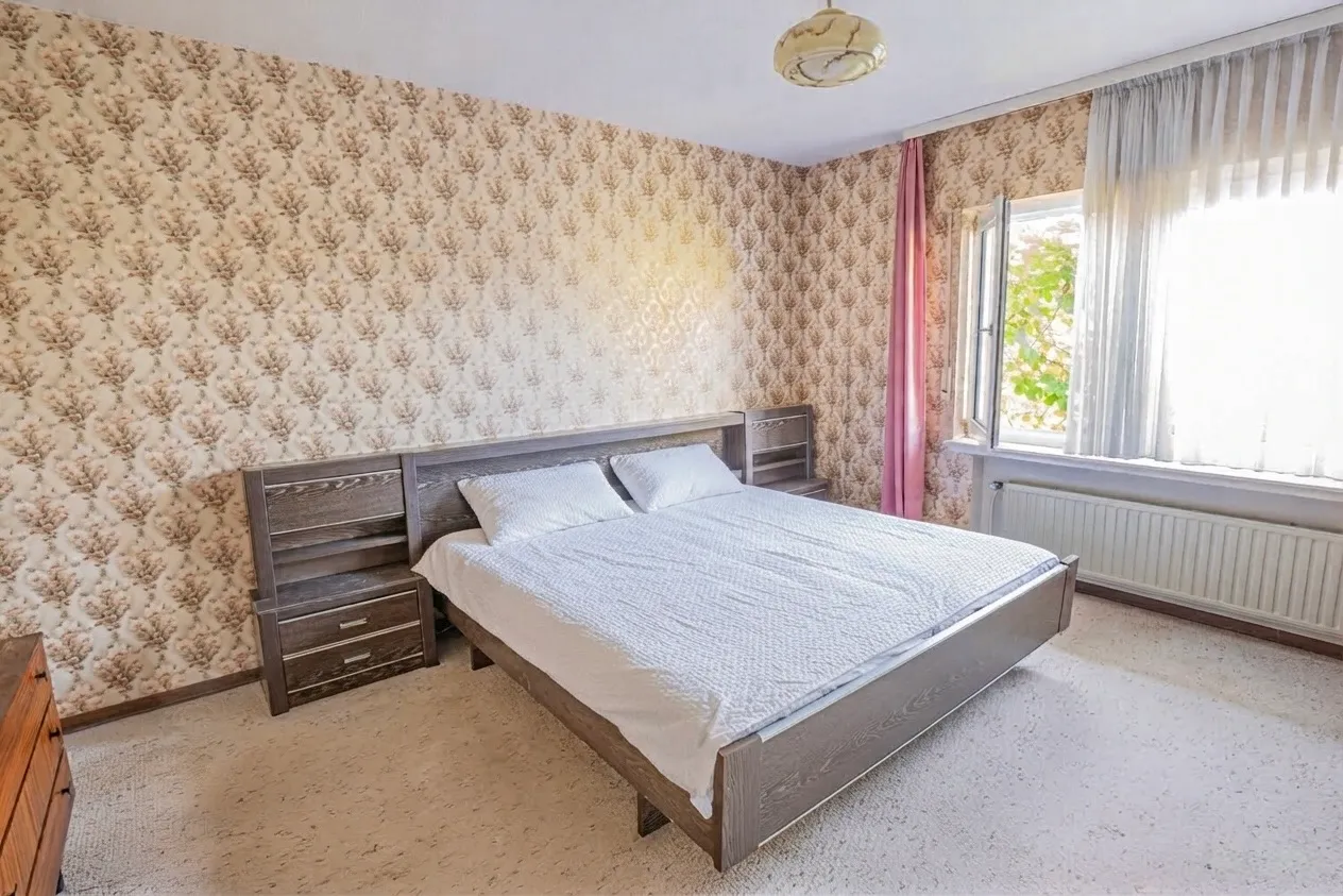 Wohnen auf einer Ebene: Gepflegter Bungalow mit großem Garten