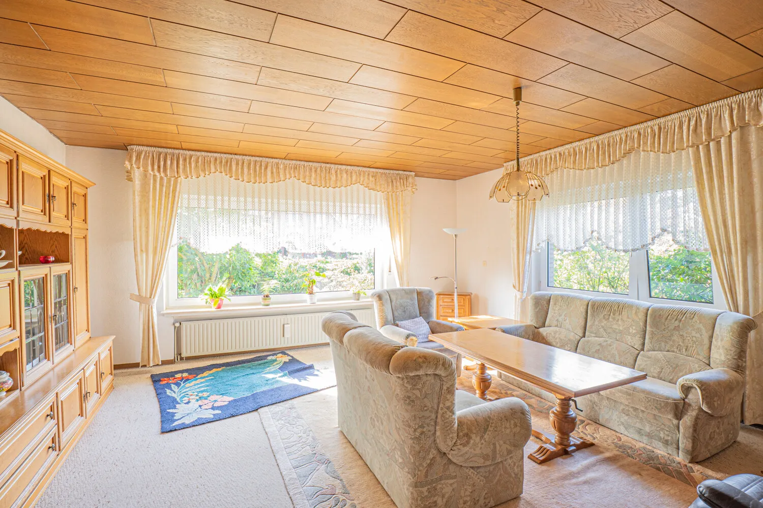 Wohnen auf einer Ebene: Gepflegter Bungalow mit großem Garten