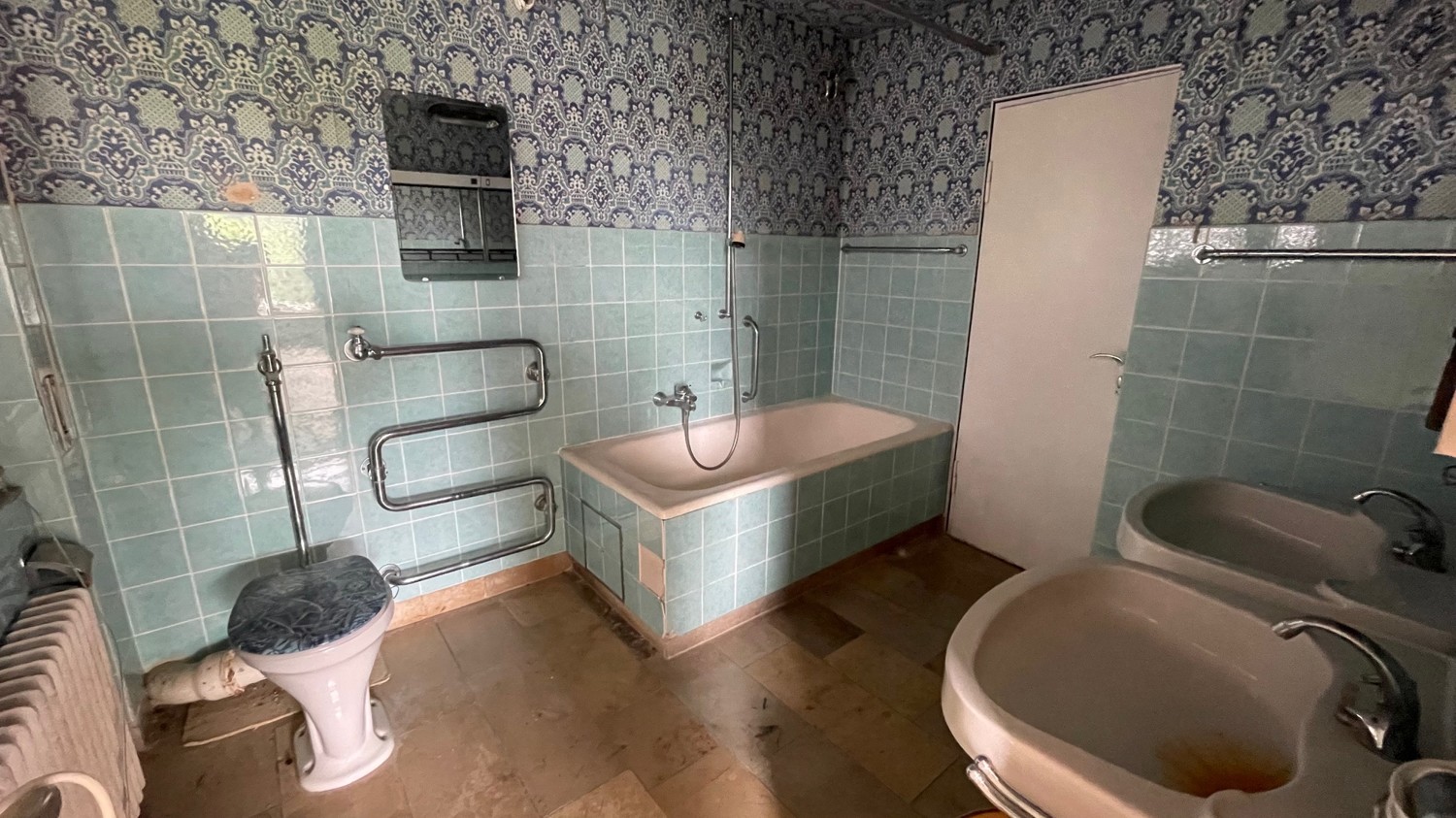OG Bad neben Schlafzimmer