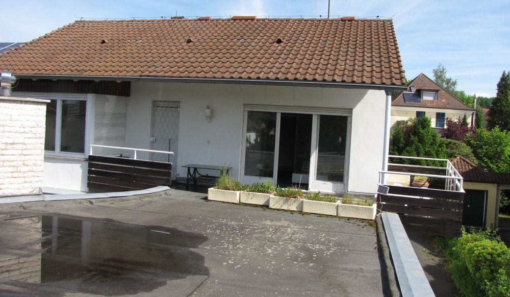 Außen (Balkon OG)