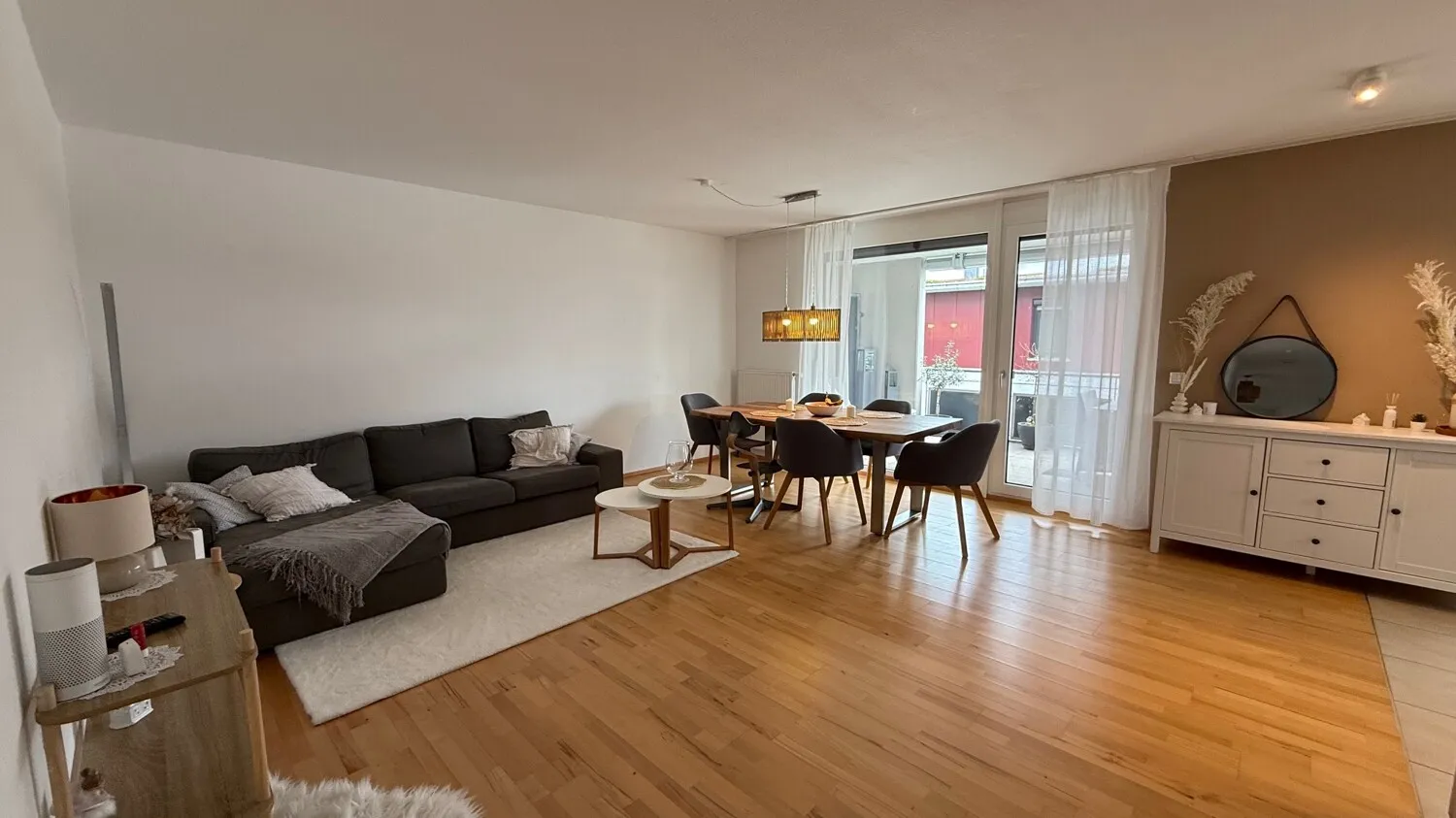 Wohn-/Esszimmer