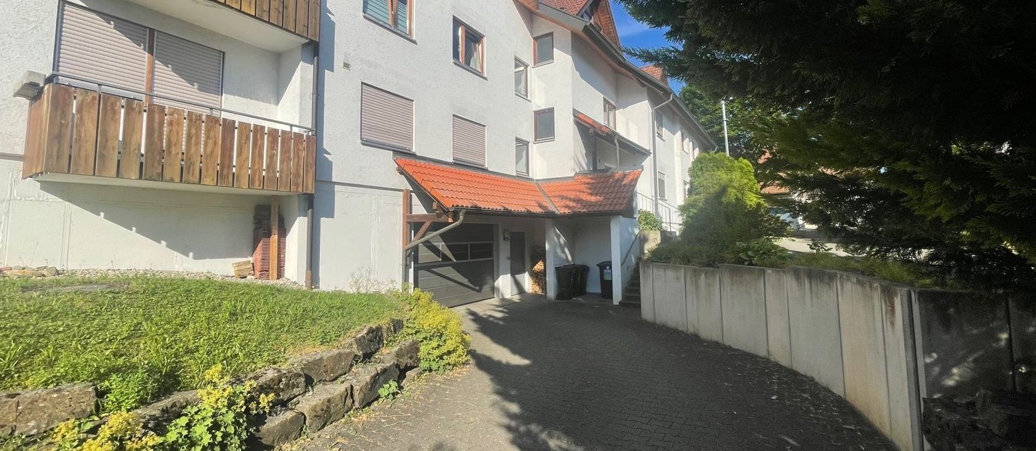Tiefgarageneinfahrt