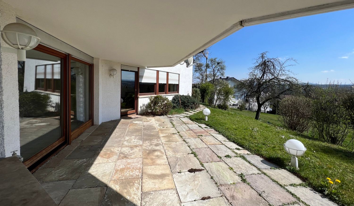 UG: Terrasse