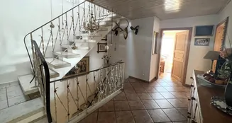 von_poll_real_estate_property_25120011_image_17