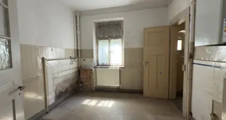 von_poll_real_estate_property_25120015_image_11