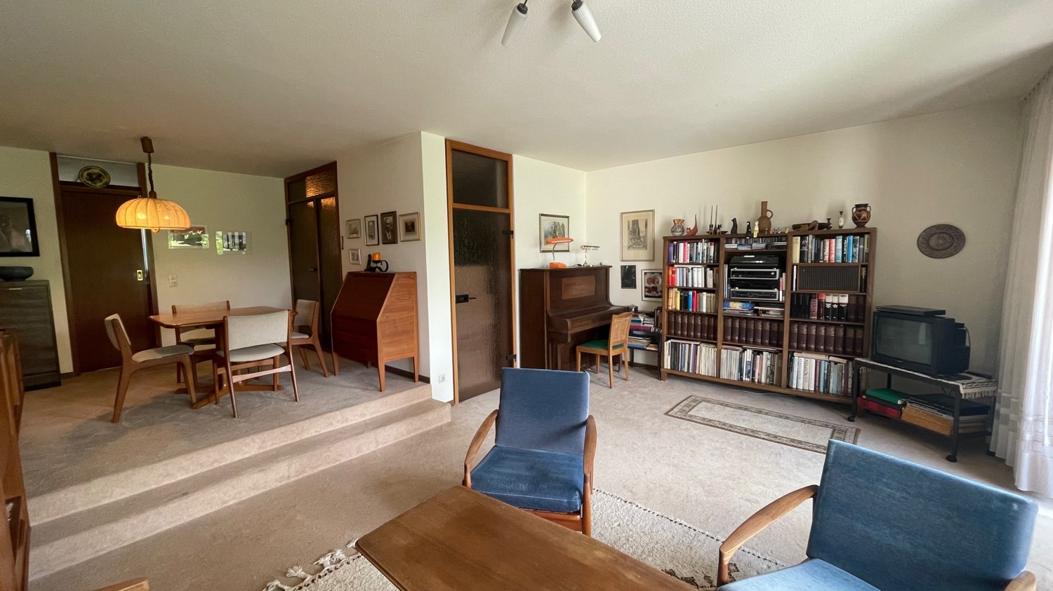 EG: Wohn- und Esszimmer