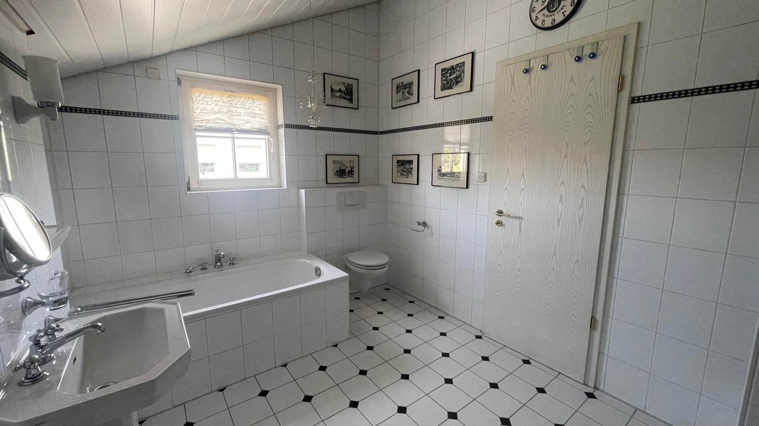 OG: Badezimmer