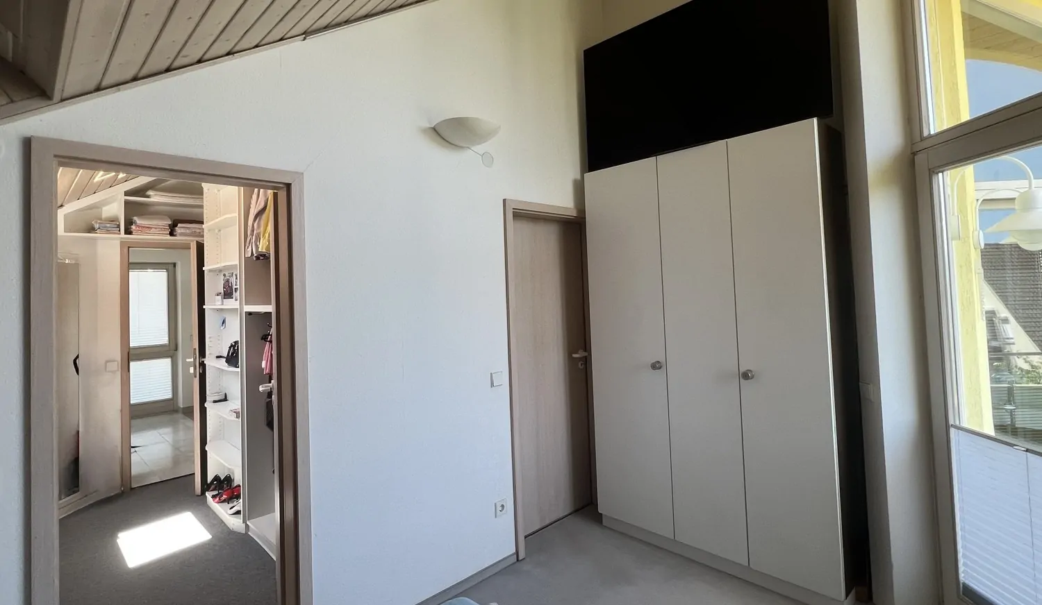 OG: Elternschlafzimmer mit Ankleide