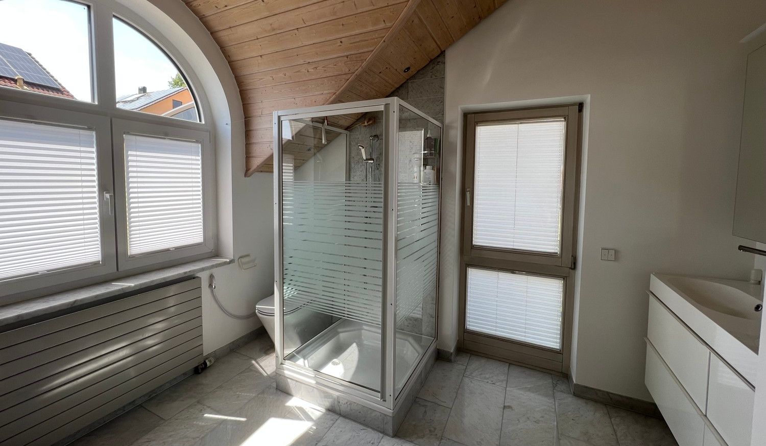 OG: Badezimmer 1