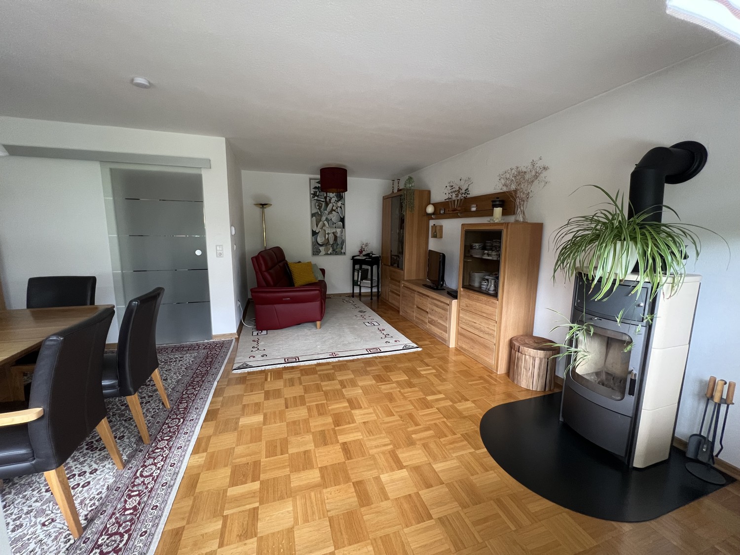 EG: Wohn- und Esszimmer