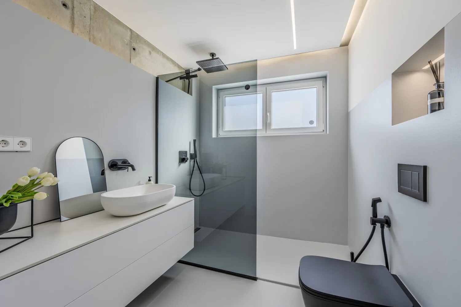 UG: Fugenloses Badezimmer