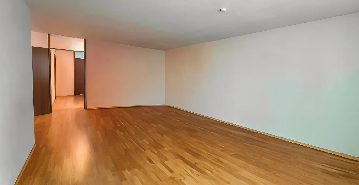 Wohnzimmer mit KI geleert