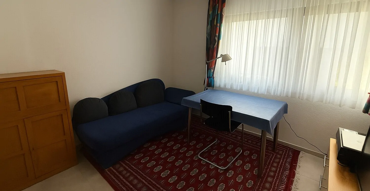 Gäste-/Arbeitszimmer