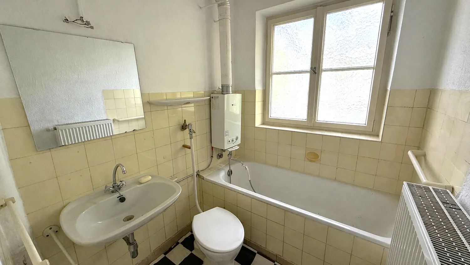 OG Whg 2: Badezimmer
