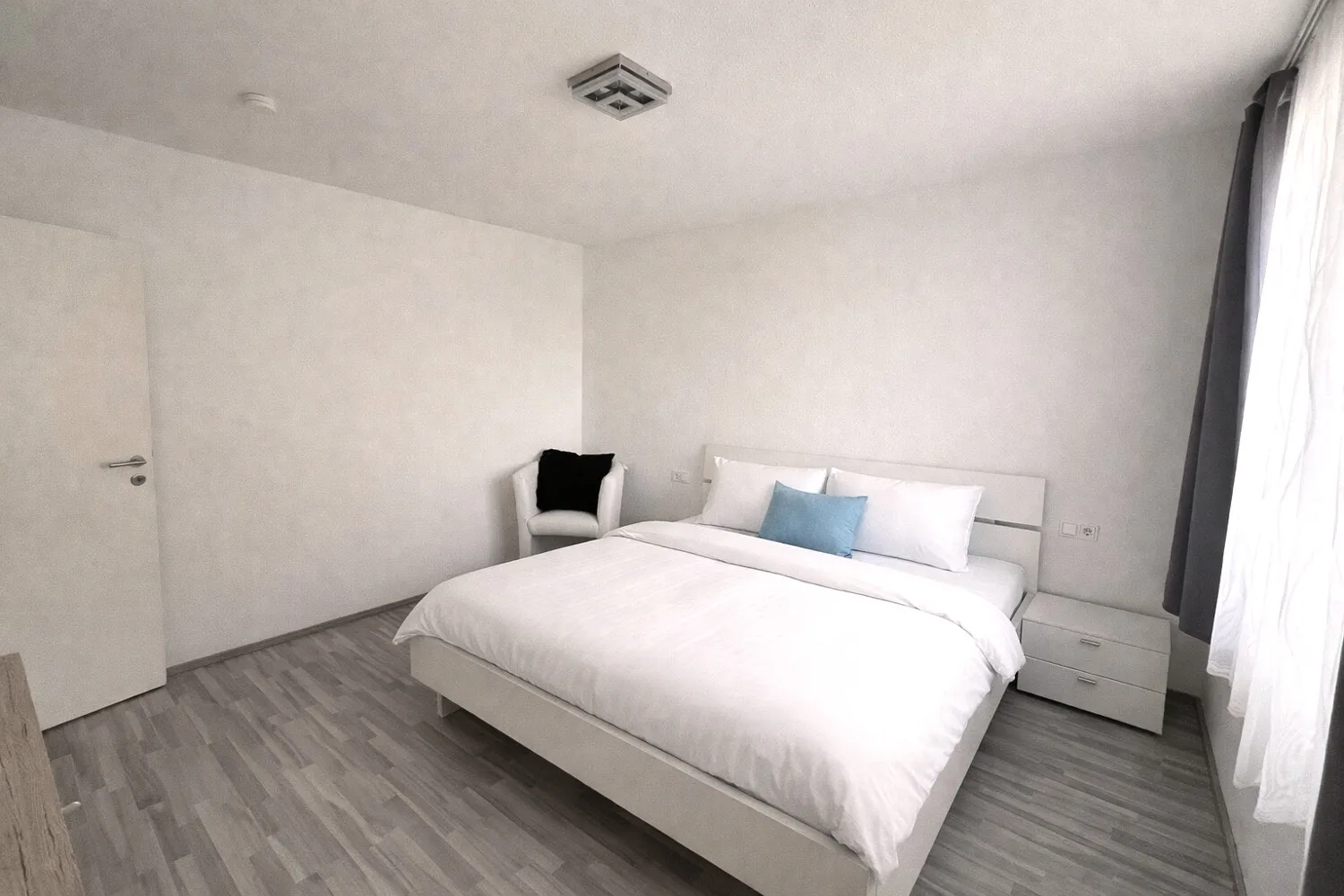 Schlafzimmer 1