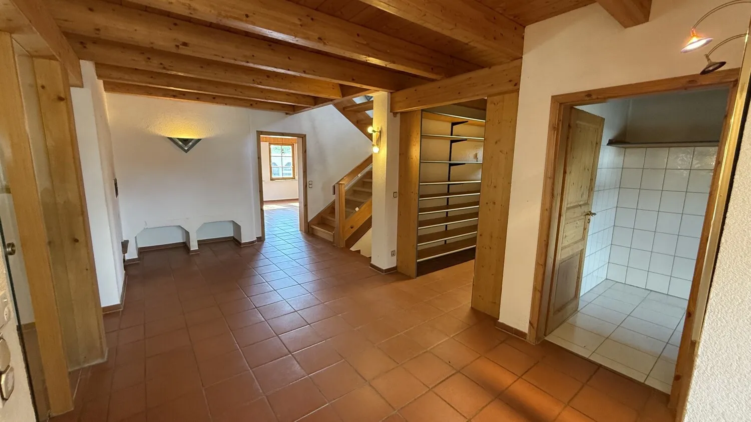 EG: Eingangsbereich mit Garderobe