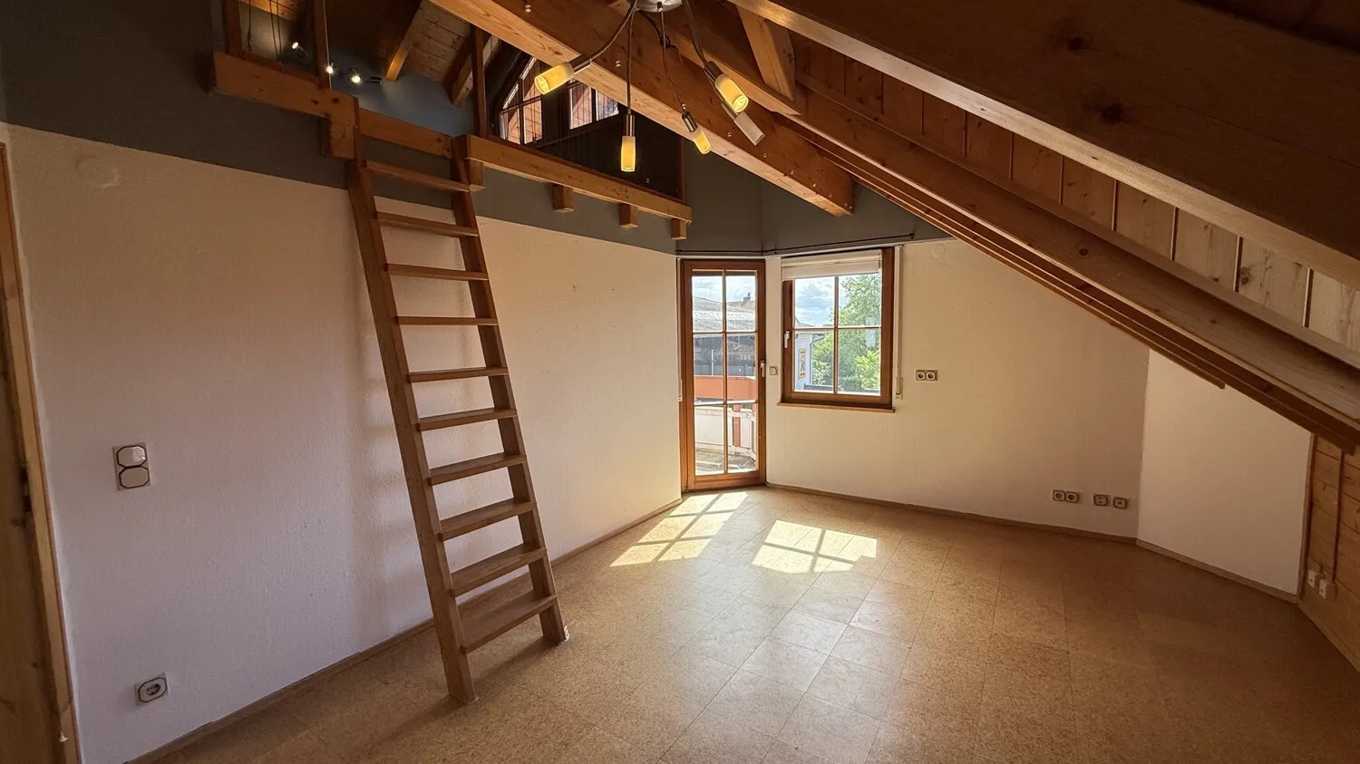 OG: Kinderzimmer 3 mit Galerieansicht