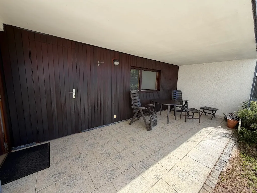 überdachte Terrasse