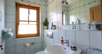 von_poll_real_estate_property_25142010_image_16