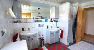 von_poll_real_estate_property_25142010_image_14