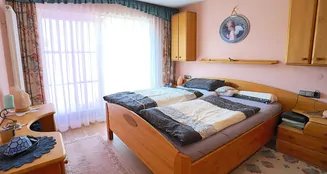 von_poll_real_estate_property_25142010_image_11