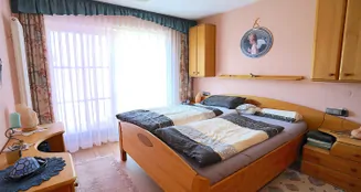 von_poll_real_estate_property_25142010_image_12